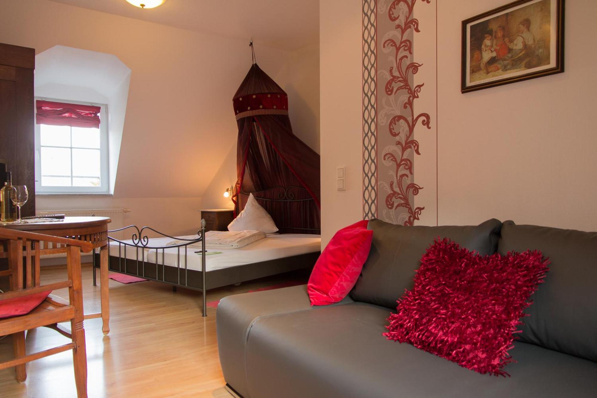 Weingut Weinstube Weinhotel Wolf Harxheim Extérieur photo