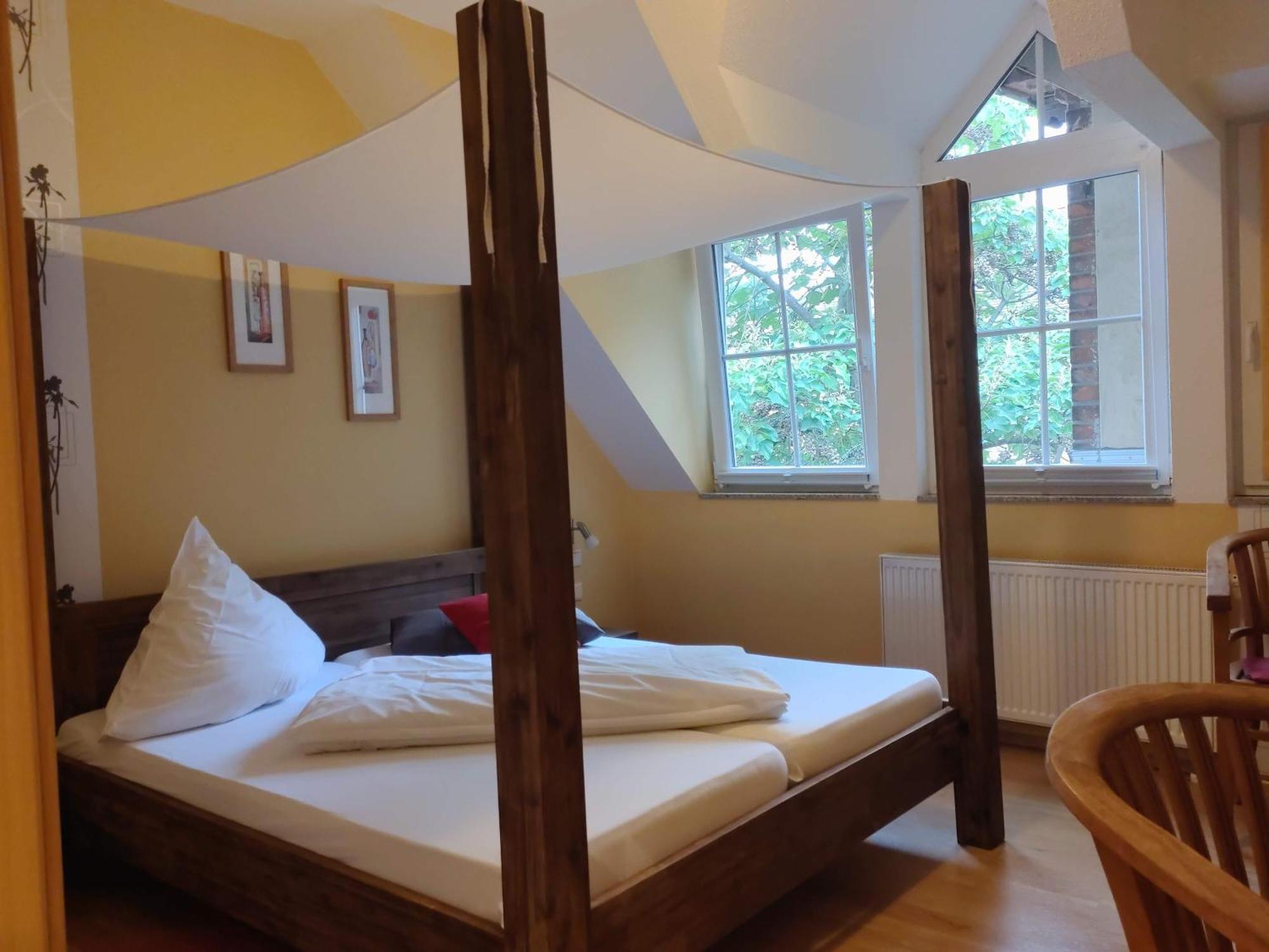 Weingut Weinstube Weinhotel Wolf Harxheim Extérieur photo